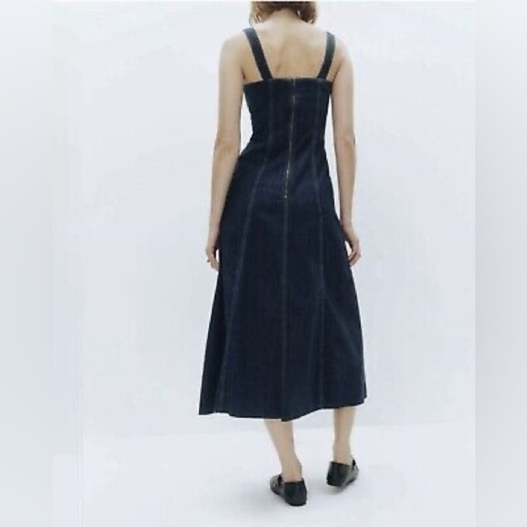 Reformation Amory denim midi dress in Caspian size 2 - Picture 3 of 9